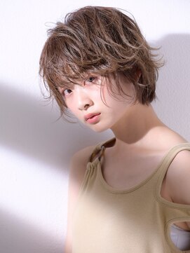 マイラ 銀座(myla) 斜めバングレージュシルキーベージュデザインカラー髪質改善艶髪