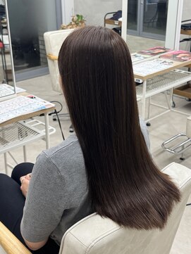 レヴィア(REVIA) 髪質改善トリートメント前髪カットレイヤーカット