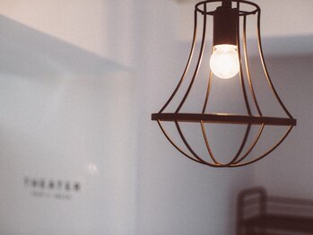 シアター(THEATER)の写真/“自分だけの特別な時間”を。高いセンスと技術力を持つスタイリストがお客様のステキをお手伝いします