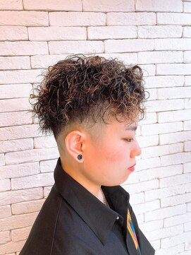 ヘアーデザイン エン(enn) フェード×ツイストスパイラル