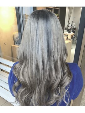 トリニティ(trinity) 透明感大人女子アッシュグレーベージュ【豊見城トリニティ】