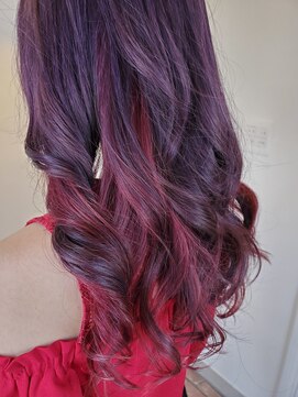 ロアールメイ(LOAOL mei) Wカラー/インナーカラー/派手髪