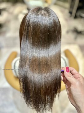 ロンド ロビン 栄(Lond robin) 【Lond robin】清水 美冴 艶髪/艶カラー/酸性縮毛矯正/髪質改善