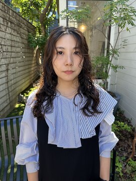 ガーランド (Garland) くせ毛風ウェーブパーマ/センター分け前髪/前髪パーマ