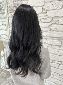 ヘアー ルセロ アット プリム(hair lucero @ prim)の写真/ゆったりとサロンタイムを過ごしたい方は平日がオススメ☆お得なクーポンで、賢くキレイになれる◎