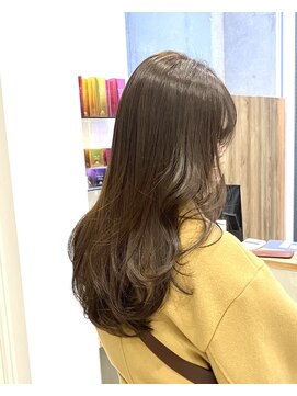 ハーフアンドハーフ(HALF and HALF) オリーブベージュ/赤み消しカラー/レイヤーカット