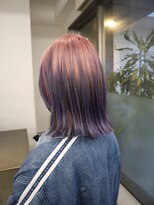 ピンクとラベンダーのルーツグラデーションカラー