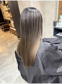 バレイヤージュ、ハイライト、レイヤーロング、グレーベージュ