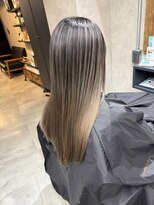 サニー 渋谷(SUNNY)&nbsp;バレイヤージュ、ハイライト、レイヤーロング、グレーベージュ