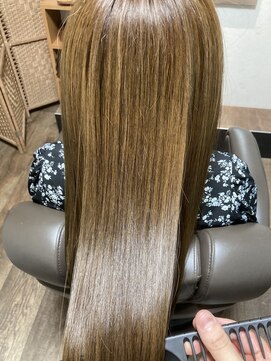 ユーリカ リチェルコ 四天王寺前夕陽ケ丘店 髪質改善カラー/ベージュ