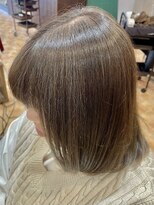 アイニ 河内小阪店(aini)&nbsp;白髪ぼかしカラー白髪ぼかしハイライト大人ショート30、40、50代