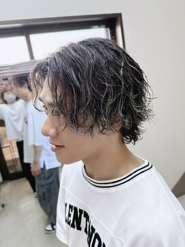 コワファーストナガサキシャンプーボーイ(COIFF1RST NAGASAKI SHAMPOO BOY) サーフカール　メンズパーマ　メンズサロン　マッシュカット