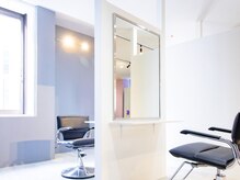 シードラックスビーバイシュシュ(SEED LUXBE by chouchou)の雰囲気（ゆったりとした半個室スペース☆【髪質改善/縮毛矯正/ブリーチ】）