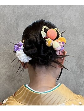 ビーハイブ ギフト(BeeHIVE GIFT) 着物ヘアアレンジ
