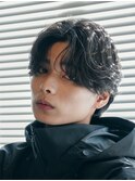 原宿ニュアンスパーマ毛流れヘアセンターパート大人ビジネスヘア