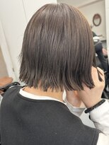 シベル(sibell)&nbsp;20代30代切りっぱなしボブタッセルボブ顔周りレイヤーオリーブ