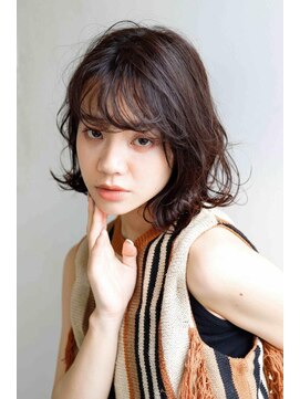 ムウ 難波(MOU) ボブミルクティーブロンドダークブルーワンホンレイヤー30代40代