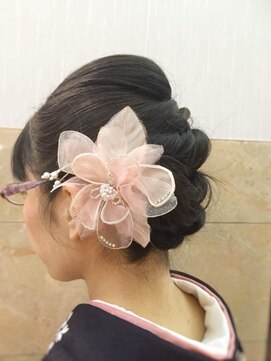 あだち美容室 アンフローリア(en fleurir) 結婚式、パーティーなど訪問着アレンジ♪