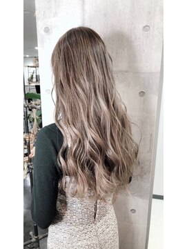 トゥーミー(to mee) スカイグレイ×グラデーション [外国人風カラー/ハイトーン]