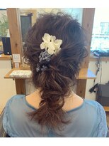リル 塚口(LiL)&nbsp;ダウンヘアアレンジ☆ism