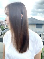 11 ベルテ(11 berte) ナチュラルベージュのサラサラヘアー