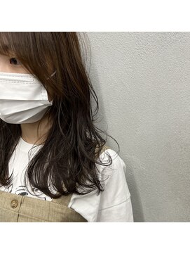 エヌ(N) 骨格に合わせたハイレイヤーウルフ