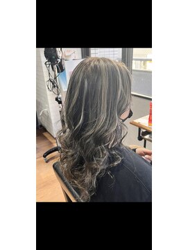 ビスイル 秋葉原店(Vis ill) コントラストハイライト/ホワイト/ブリーチ/ハイトーン