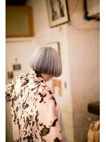 スリースリーナイン ヘアーアンドメイク(339 hair&make) 大人女性のパッツンボブに少し刈り上げ