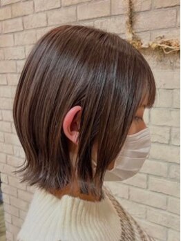 トップヘアーズ(Top Hair's)の写真/1人1人の骨格から計算された独自の似合せCUTで瞬く間に第一印象UP!印象が変わります♪小顔効果/再現性も◎