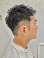 ロミーオム 本厚木(ROMMY. Homme) 刈り上げツーブロックアップバングショートビジネスメンズヘア