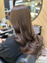 アキコ(AKIko) アッシュ系カラーで艶感透明感UP