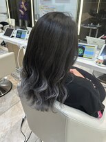 ケンジ 平塚 アネッタ(KENJE annetta)&nbsp;グラデーション×シルバーカラー