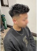 スキンフェードonパーマ　アップバング仕上げ