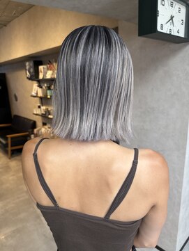 サニー 渋谷(SUNNY) バレイヤージュ、ハイライト、レイヤーロング、グレーベージュ