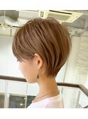 ショートヘアショートボブ白髪ぼかしハイライトカラーボブ