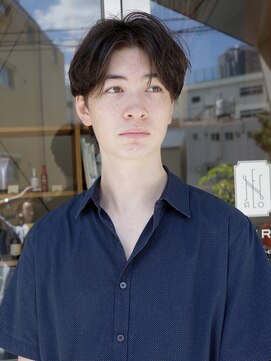 ネロ ヘアサロン 渋谷(NERO HAIR SALON) 刈り上げなしメンズセンターパートニュアンスパーマ【眞下秋歩】