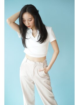 ルフュージュ バイ プロデュース 相模大野店(Refuge by Produce) 暗髪/レイヤーカット/長めバング