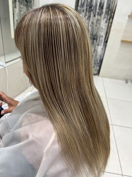 アヴァンス 深井店(AVANCE.) ハイライト/白髪ぼかし/艶髪