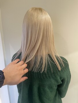 カンナ オーガニック ヘアデザイン(CANNA ORGANIC & HAIR DESIGN) ヴィーガンブリーチで抜きっぱなしブロンド