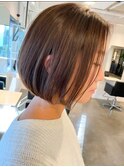 横浜西口イルミナカラーミディアムボブベージュアッシュグレー