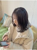 透明感たっぷりオリーブベージュで柔らかい印象に 