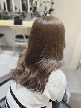 salon de MiLK 札幌大通店【サロン ド ミルク】 ブリーチレイヤーカット髪質改善トリートメント 【札幌大通】