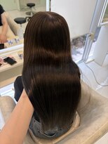 シーナ バイ マグ(siina. by Mag)&nbsp;暗髪ロングヘア×顔周りレイヤーで小顔見せ◎美髪