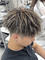 シーン(scene) ツイストスパイラル×メッシュ×マッシュ