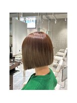 アッシュ 武蔵新城店(Ash)&nbsp;新城明るい白髪染め白髪ぼかしハイライト 大人ショートボブ