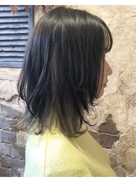 マギーヘア(magiy hair) ミディアムウルフ［magiyhair西部笑］