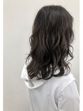 ラブズラフズ 下上津役店 (Loves Laughs) ダークアッシュ!