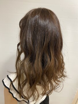 ハートボックス 四谷店(Heart box) ナチュラルグラデーションで楽しむ甘くてかわいいロングスタイル