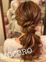 ヘアーセット モコロ(Hair Set MOCORO) ポニーテールアレンジ
