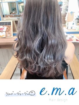 エマヘアデザイン(e.m.a Hair design) シルバーグレージュ